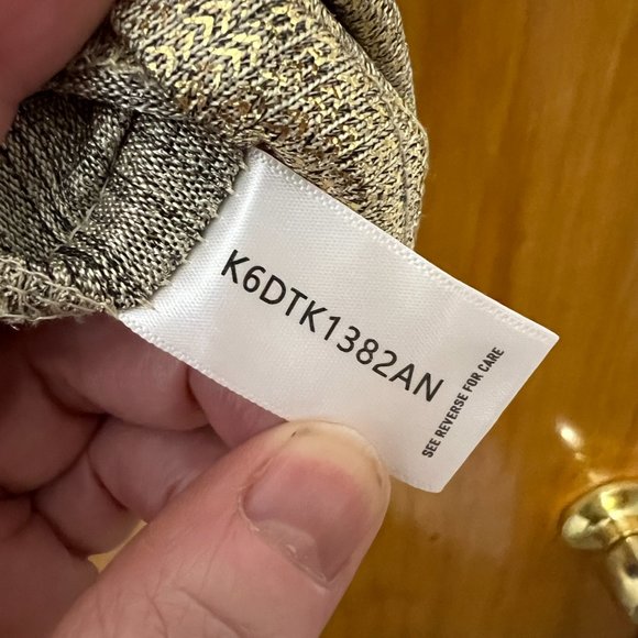 bishop + young Gold Metallic Top - Picture 8 of 8